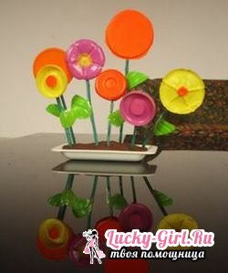 Цветы из пластиковых бутылок своими руками